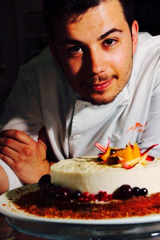 margospablo21's tweet photo. Tarta de vainilla y frutos rojos! @lasbairetas http://t.co/5XQUsqBUbT