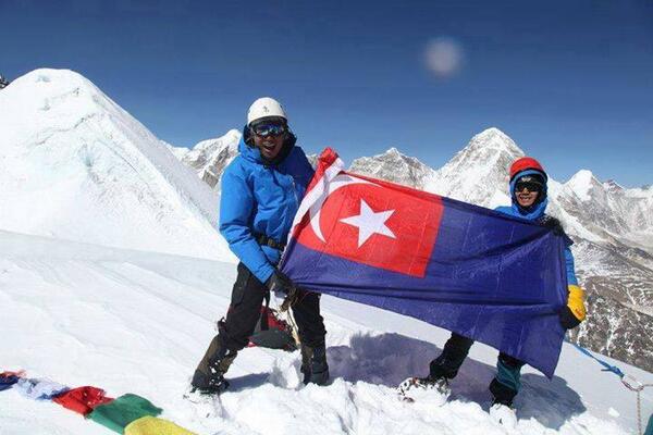 Bangsa Johor di Puncak Everest #Proud