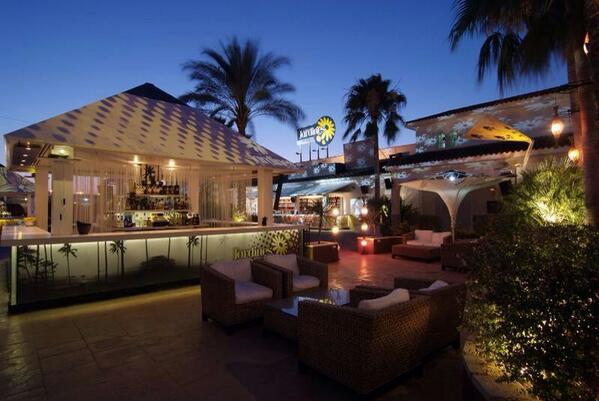 GradusVlc's tweet image. Jardines de Tabarca, el sitio perfecto para celebrar tu graduación