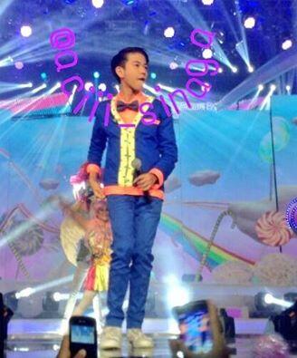 PicIqbaale's tweet photo. Cc"@YogaaCOmate: [PICT] @iqbaale Bantu #RETWEET http://t.co/45cwHXOEma"