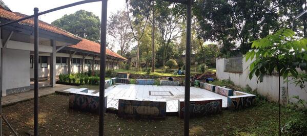 #asbak tempat nongkrong,belajar,latihan dance juga olahraga :)