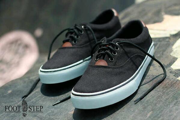 KrazCloth's tweet photo. FSTP Reborn Black size 40-44 IDR 240 MINAT? CEK BIO http://t.co/1QQkqRuvf3