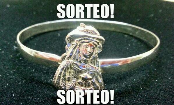 RealesTrianaC's tweet photo. empezamos el SORTEO de esta pulsera de plata.Solo tienes que RETWITTEAR Y SEGUIRNOS.Se celebra el jueves.Mucha suerte http://t.co/hyw749ixTO