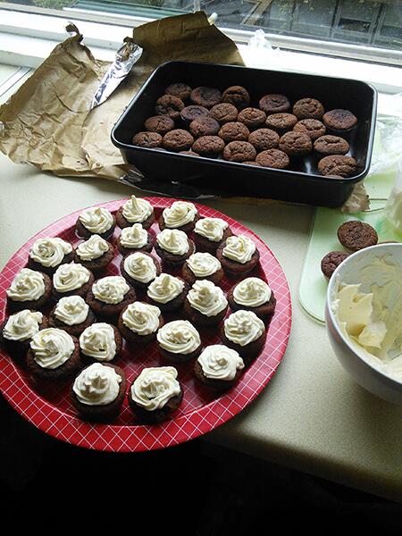 sgullibrary's tweet image. Prepping cupcakes for Feedback Wall launch  at 12pm today (31 March) #thinklibrary  Find us in the Library Foyer :)