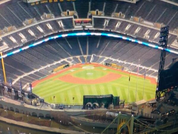WPXITraffic's tweet photo. Best sight I've seen in months. @Pirates #letsgobucs http://t.co/oeOyJFnGho