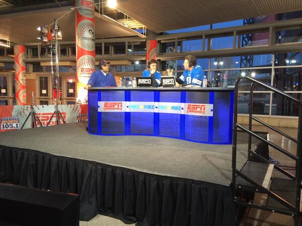 UnSportsESPN's tweet photo. Our own @miketirico talking hoops &amp; Opening Day traditions in Detroit right now http://t.co/f3ZNKrNsoS