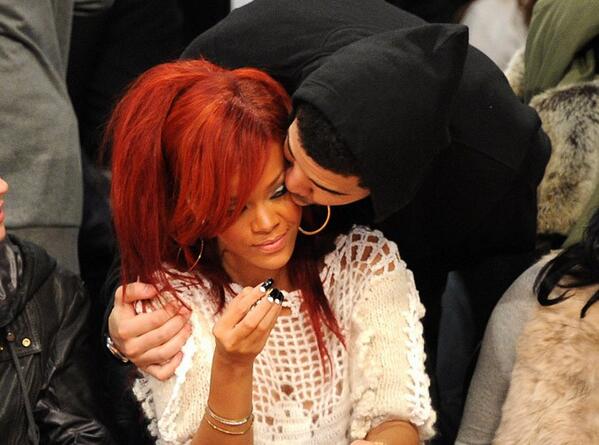 NavyThatBe's tweet image. Get Ready . It's Coming . King @Drake is Treating @Rihanna Like A Queen Deserves To Be Treated !.! #PowerCouple