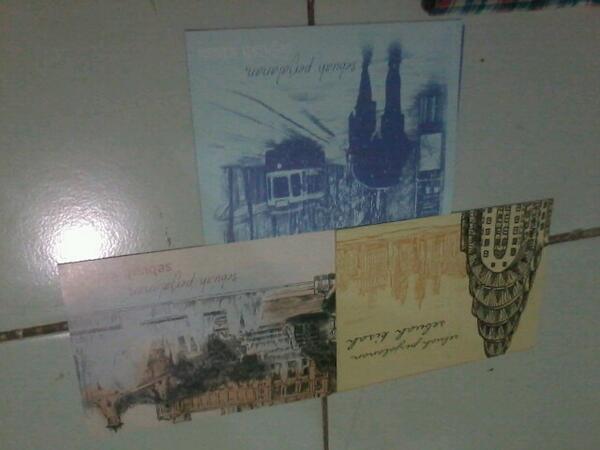 opiangraini's tweet photo. udah dpt postcard dr 3 negara..cc @novitaloveria http://t.co/bao5xmMQmp