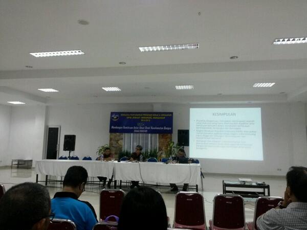 Diskusi seminar...
Dengan Tema : "MEMBANGUN KEMITRAAN ANTAR UMAT DEMI KESELAMATAN BANGSA" Roma 10 : 14 - 15