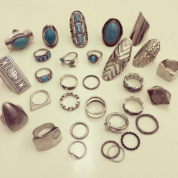 Forever21's tweet photo. "Like" if you would wear all of these rings. #F21Jewelry #ForeverFest Shop #rings here: http://t.co/A9ivuegcgP http://t.co/cFaXz00JWz
