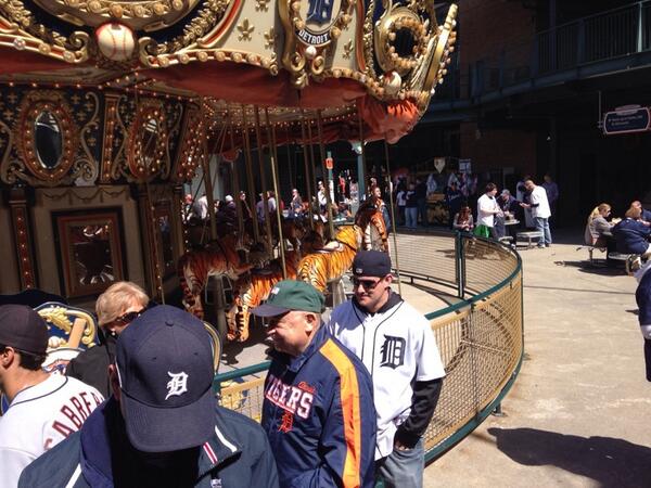 FollowPants's tweet image. The merry-go-round is as popular as ever. #OneKid