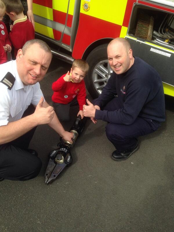 Teaching fire service to roberts primary school Dudley #startingthemyoung