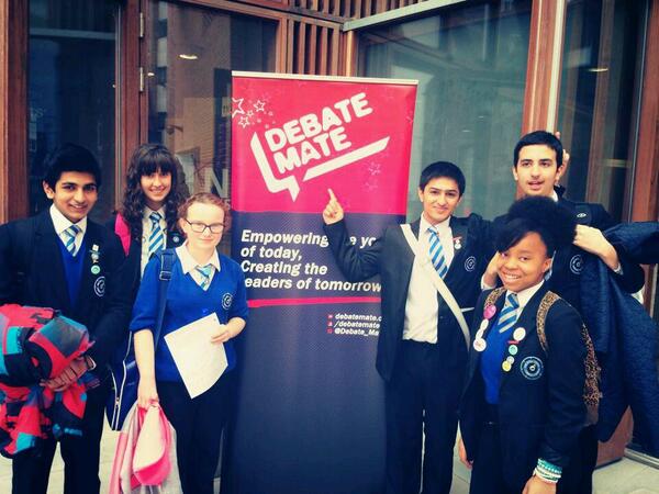 edkilimanjaro's tweet photo. #DBDMC2014 @theroyaldocks A Team living it up at LSE #PROUD #debatemate #mrobrienisthebest #beheard #eastlondon http://t.co/gbSn7qTmP1