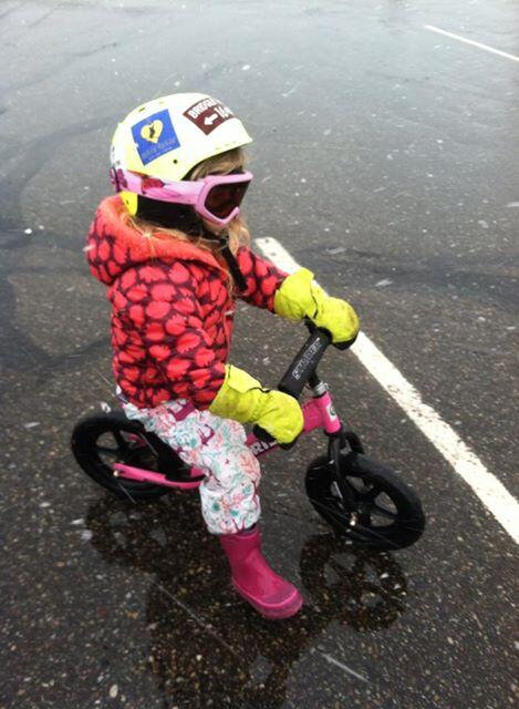 MTMtnMama's tweet photo. Who doesn't love tiny human cyclists?!  @YellowstoneNPS was wintry and wonderful via bike this weekend! http://t.co/ngXbj565P6