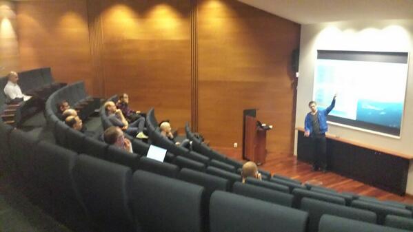 MDPUGNorway's tweet image. Networking? Hans Olav Norheim presents on cloud, Azure SQL DB and related topics. #SQLUGOslo