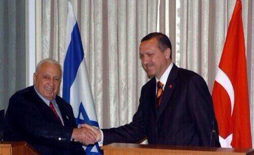 AbzayedFans's tweet photo. صورة تذكاريه لاردوغان مع اخوه .. http://t.co/47Sw4gGCBp