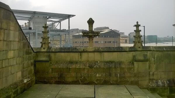 ChrisMusForum's tweet image. More #Yorkshire stone @Bfdcathedral #DifficultQuestions