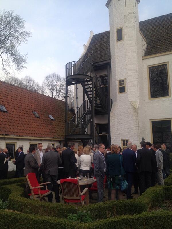 In <a href="/KasteelinRhoon/">HetKasteelvanRhoon</a> voor 'Dineren met directeuren'. Een initiatief van <a href="/BusNetRijn/">BUSNETRIJN</a> en onze organisatie.