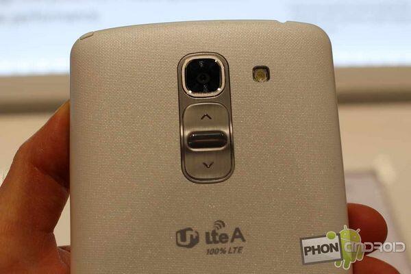 phonandroid's tweet photo. Les apports de la technologie OIS Plus dans un comparatif vidéo #LGGPro2 vs #LGG2 http://t.co/7eaSToMuM5 http://t.co/MqxayKGVPO