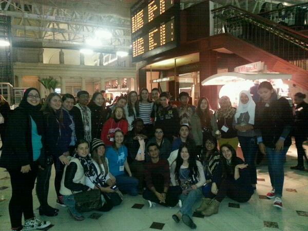 ToomeyTom's tweet photo. @WYLTE_DC post dinner posing at union station http://t.co/NvFafjeGW0