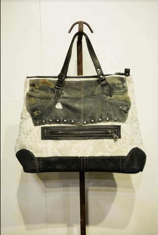 Uniquejunk's tweet image. Luxor -  #italiandesign #handbags made from #vintage leather jacket and Austrian military gaiters! info@uniquejunk