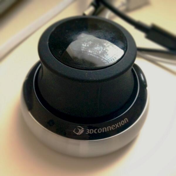 Cinema4DUser's tweet photo. RT @whataboutdave: Got myself a new toy. #Cinema4D #3DMouse #3DConnexion http://t.co/MPgZJ94mnT