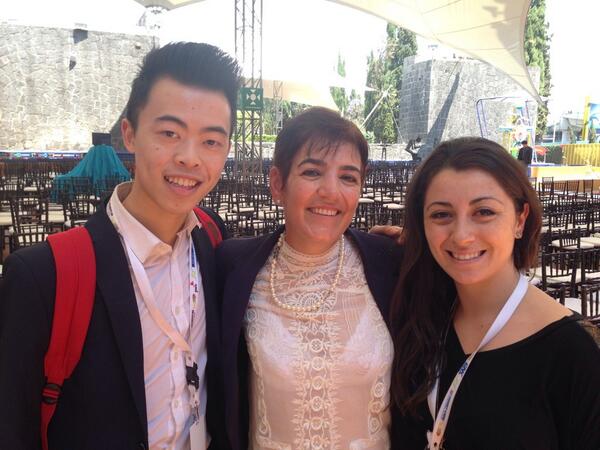 gordoncching's tweet photo. Had a chance to meet with the exec director of @shakira's foundation at @Y2BForum #mmx14 http://t.co/2GalWyU2Wt