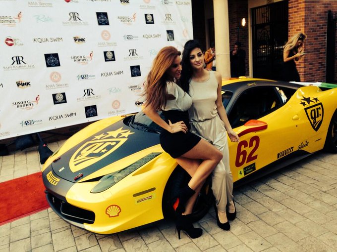 Posando para Ferrari con Olga Safari a famous TV host in America ;-) http://t.co/7fdRKKU8rT<a href="/tag/happy"class="tags"><span>#happy</span></a>