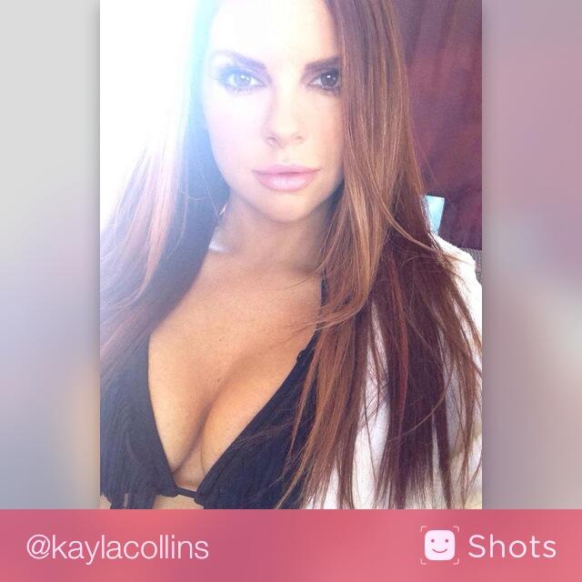Chillin' in the trailer in between takes 🎥 #setlife #selfie http://t.co/IZCXxyIEUO http://t.co/Kp8P3iWK81