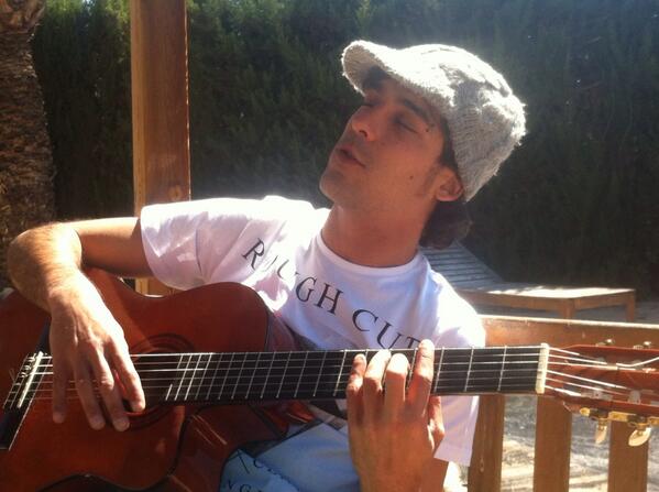 FranRuiz701's tweet photo. Bona nit http://t.co/qX9yTRf1sQ