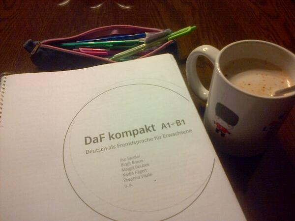 Vicutavella's tweet image. Cafecito y a meterle! #Deutsch #Estudio #PreFinal