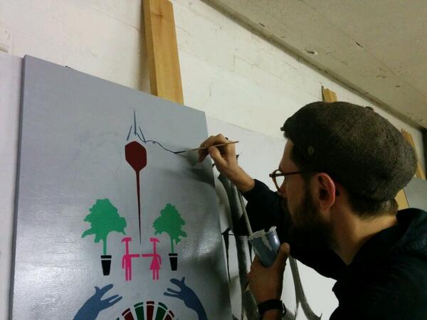 PencilandBrick's tweet image. A pub sign we designed is being painted by the very talented @gedpalmer #muchskill
