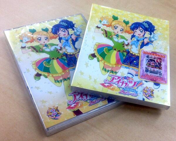 Uzivatel アイカツプラネット アイカツオンパレード アニメ公式 Na Twitteru 明日はいよいよ2ndシーズンセルdvd 2巻の発売日っ 第53話 第58話の全6話を収録です アイカツ カード 特典映像のミュージックビデオはdvdとbdに共通の特典ですよ 担当まっp