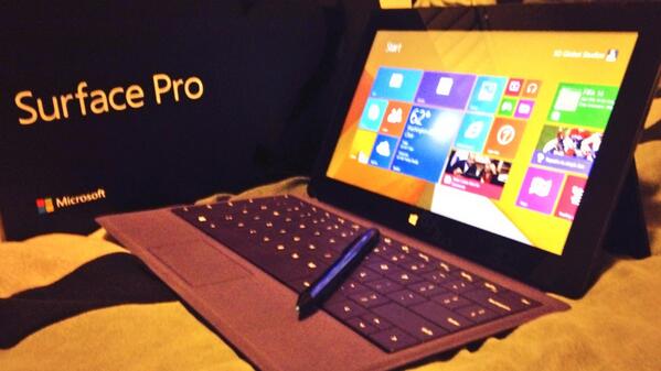 _MasterG_'s tweet image. New toys to play with from work! #tabletsforever #SurfacePro2