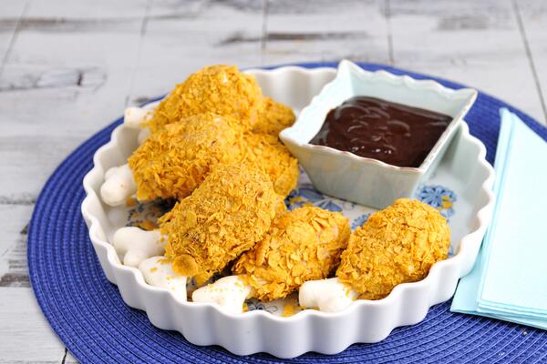 amandaaamoreee's tweet photo. “@ModernDayMoms: What about Fried Chicken Cake Pops? #aprilfoolsday http://t.co/tB1oaoGrur” no this isn't a joke