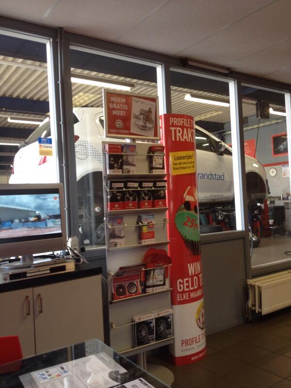 Mardekkers's tweet photo. Laat de zomer maar komen! #zomerbanden http://t.co/24bA1fiP9A