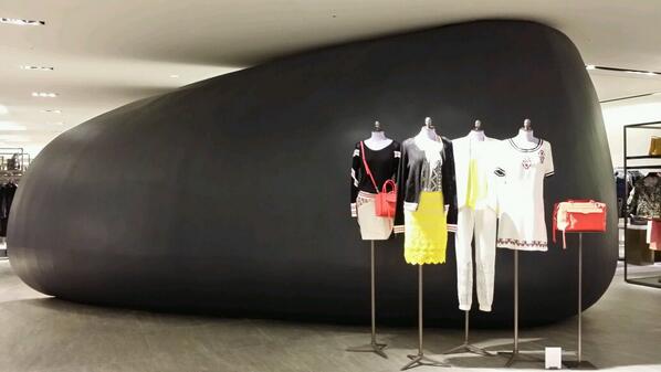 crystalaura7's tweet photo. 갤러리아 웨스트
피팅룸 엇지다 http://t.co/KwYItYAe1b
