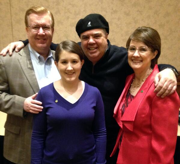 burtongaar's tweet photo. Wonderful conference in Branson MO w friends @hahajim @KrisHiggins @leshiggins1 Donna Higgins @CandyHChristmas http://t.co/KMcPbVcePy