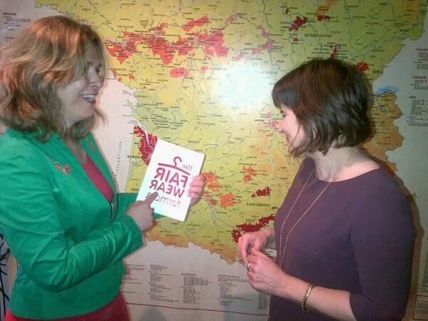 FWF's <a href="/VermeulenRuth/">Ruth Vermeulen</a> presents Dutch minister Lilianne Ploumen with copy of Fair Wear Formula in Paris.
