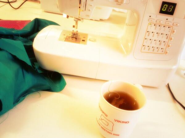 #goodmorning #britain . Enjoying my #organic #fairtrade green tea with ginseng by #Qiteas #sewing #husqvarna