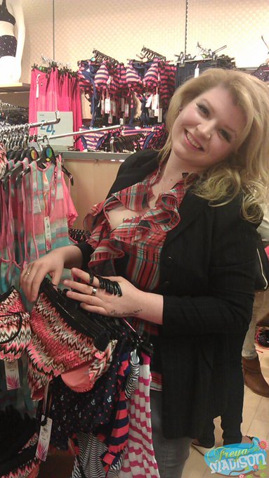 Shopping for outfits for my photo shoots :) http://t.co/ZhO3oyDRq7<a href="/tag/tittytuesday"class="tags"><span>#tittytuesday</span></a><a href="/tag/boobs"class="tags"><span>#boobs</span></a><a href="/tag/bigboobs"class="tags"><span>#bigboobs</span></a>