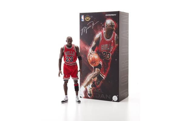 flymagazine's tweet photo. ABOVE MAGAZINE先行予約キャンペーン！ENTERBAYの1/6リアルマスターピース･コレクティブル･フィギュア『マイケル･ジョーダン』#above_mag http://t.co/sLR2EjOOvh http://t.co/OrcRYTWC7A