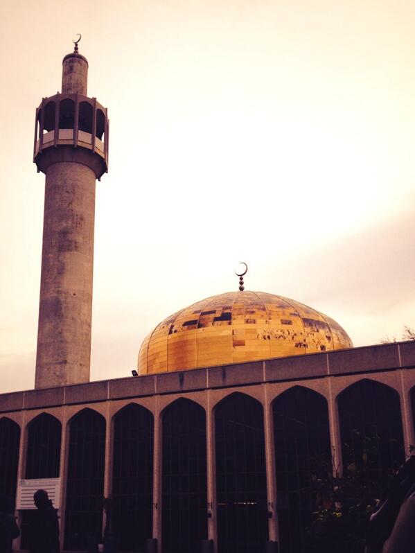 ioeisoc's tweet photo. Yesterday's London Central mosque tour was a truly beneficial and beautiful visit allhamdulliah! Thank you to all!! http://t.co/wYGcULblfK