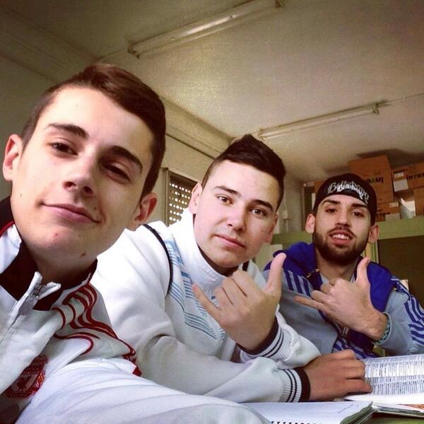 mikelcrespo7's tweet photo. 💎💎💎 @ivanett12 @Daniel_vicent1 http://t.co/QPHODaBsy4
