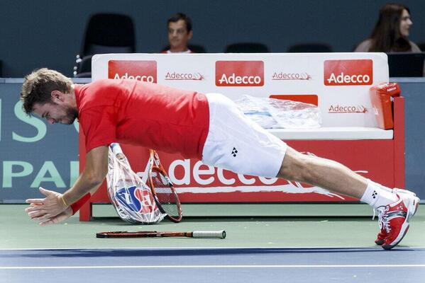 Cuartos de final, Suiza Vs Kazajstan del 4 al 6 de Abril de 2014. BkIdATzIEAEtJub