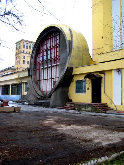 EchelleInconnue's tweet image. Quelques nouvelles de #moscou ici #architecture #constructiviste et #conatainers
makhnovtchina.org/journal