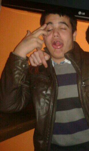 Guinnesstables1's tweet photo. ¡De pedamen con los amigos! @JavierOlmedo10 http://t.co/59MmGhYm32