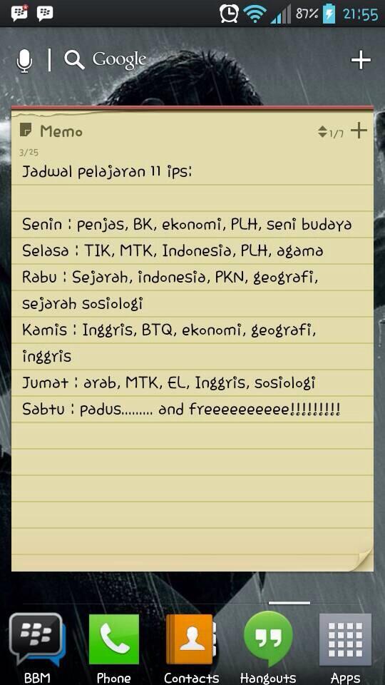 TASK_25's tweet photo. @lathiifharpi langsung dr hape mu bang http://t.co/heQwixQ7QY