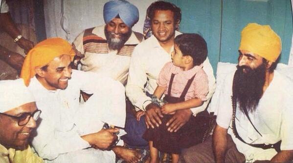 @swamy29 EXPOSED 1984 Swamy with Bhindranwale in Golden Temple , Amritsar 