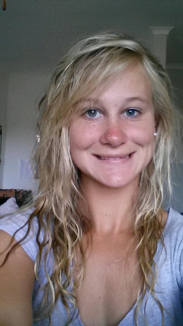 Demi_Mason13's tweet photo. @MrPriceCareers #we live for #nomakeup #selfies #cancerawareness #passion http://t.co/Fv7oT57K21